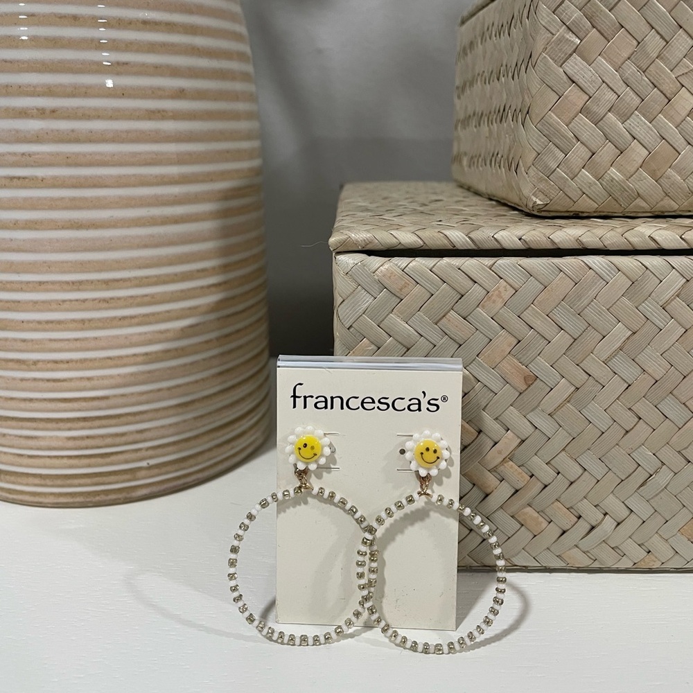 FRANCESCA’S COLLECTIONS Smiley Face Drop Earrings